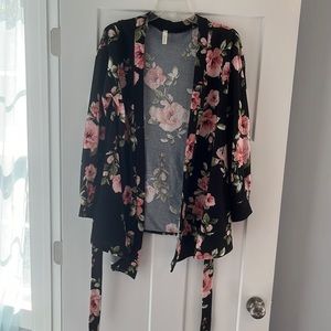 Mai solo Floral belted cardigan